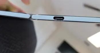 شکستگی قاب تبلت Surface Duo در نزدیکی پورت شارژ خبرساز شد