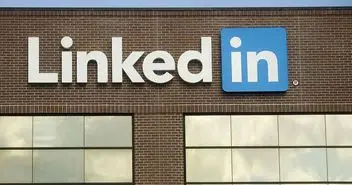ارزش سهام لینکدین چهل درصد افت کرد