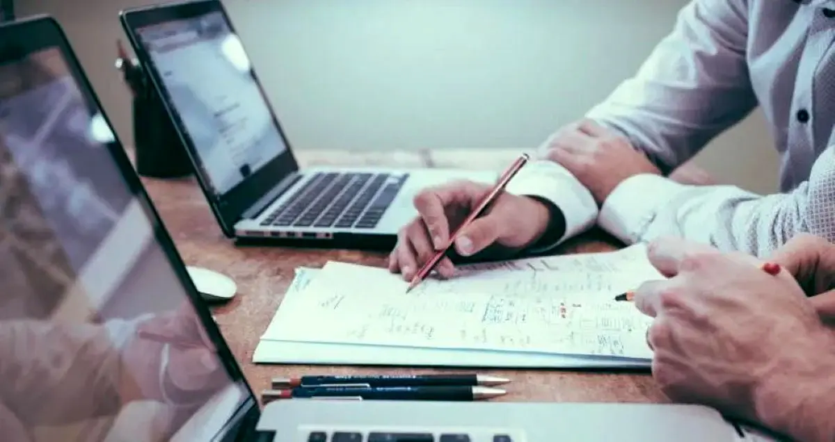 استفاده از مانیتور لپ‌تاپ به عنوان صفحه‌نمایش جداگانه در ویندوز 10