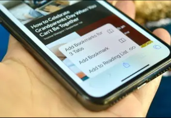 بوک مارک کردن هم‌زمان چند برگه در سافاری در آیفون و آیپد