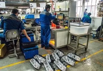 معادل تقریبی یک سوم واحدهای قطعه‌سازی خودرو در کشور به حالت تعلیق یا تعطیل درآمده‌اند