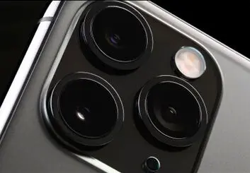 کنترل قابلیت Exposure Compensation در اپلیکیشن دوربین آیفون