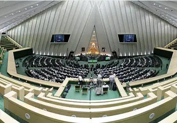 نیاز به تشکیل کمیسیون دائمی برای جلوگیری از تدوین طرح‌های متفرقه در حوزه فضای مجازی