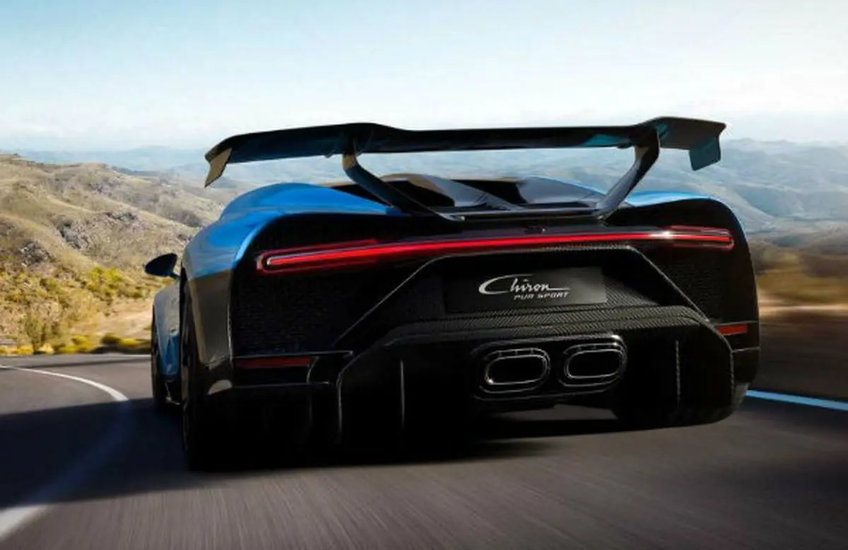 بوگاتی شیرون پور اسپرت به یک پمپ بنزین همراه نیاز دارد