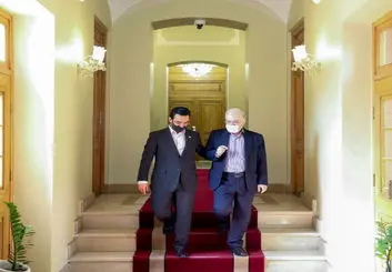 تقدیر وزیر بهداشت از وزیر ارتباطات در راستای اقدامات او در مهار همه‌گیری کرونا