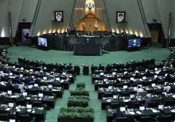 امضای طرح قانون یکپارچه‌سازی داده‌ها توسط نمایندگان مجلس