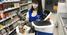 ربات های Cloi Servebot مسئول تحویل کالاها به مشتریان می شوند