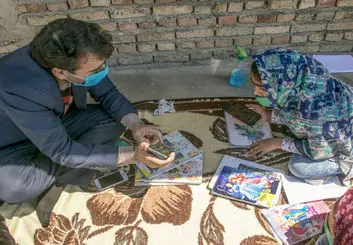 سایه نبود اینترنت و مشکلات دانش‌آموزان برای شرکت در کلاس‌های آنلاین