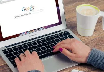 پرچم‌ گذاری و فلگ کردن کامنت‌ها در قابلیت Google Review