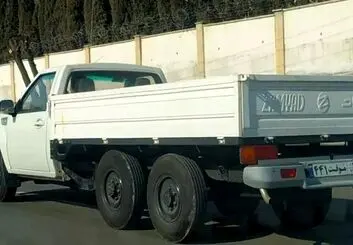 وانت شش چرخ سایپا در حال تست فنی در خیابان رویت شد