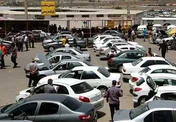 قیمت خودرو در بازار ؛ ثبات قیمت داخلی‌ها و کاهش ارزش خودروهای وارداتی