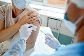 تزریق سالانه واکسن کرونا در انگلیس