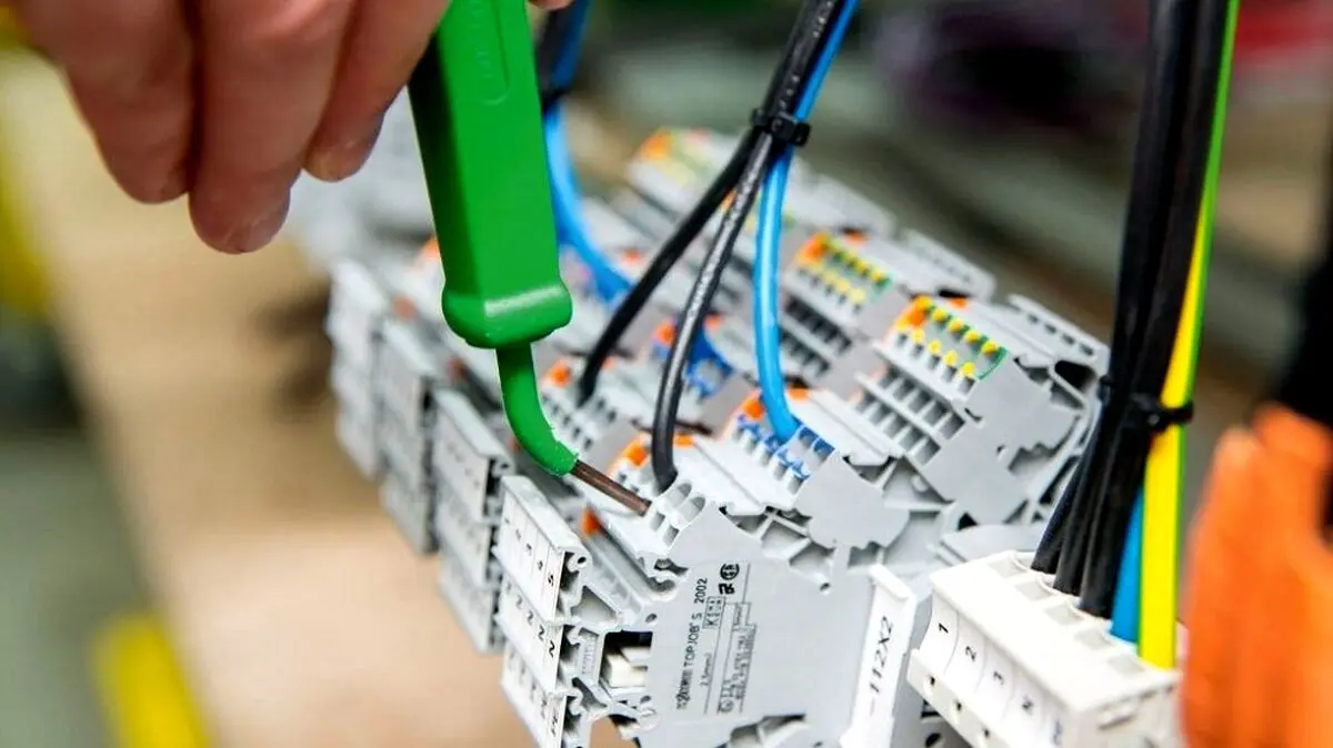 خرید وسایل الکتریکی و صنعتی با قیمت رقابتی از فروشگاه الکتروتک