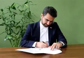 وزیر ارتباطات: سیلی‌ها نتیجه تفکر «خط ویژه» اند، نوآفرین باشیم!