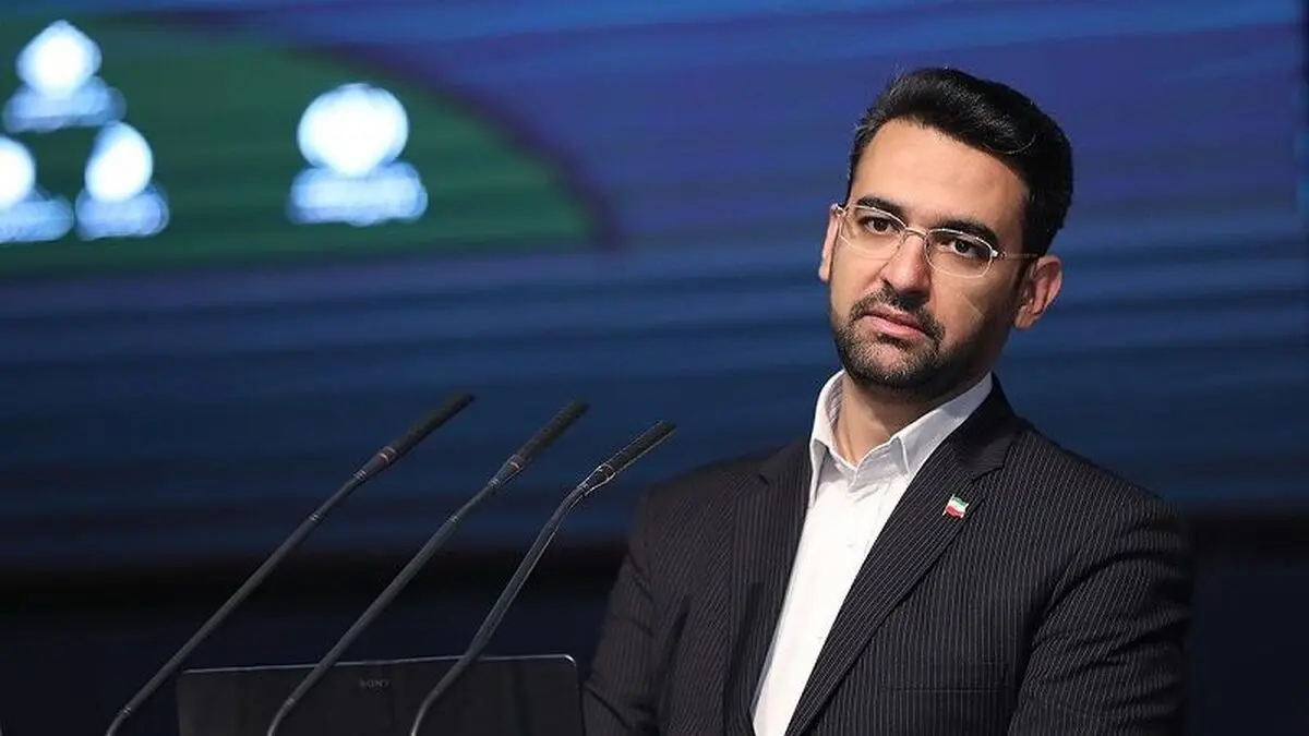 وزیر ارتباطات: هزینه توسعه ارتباطات نباید از جیب مردم پرداخت شود