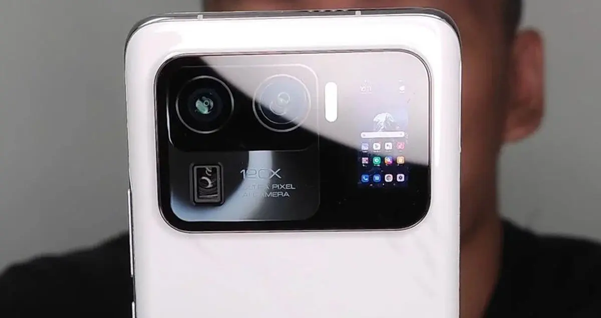 اسمارت فون های مجهز به نمایشگر ثانویه امسال وارد بازار می شوند