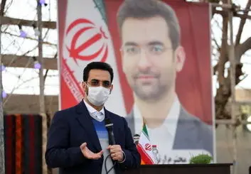 وزیر ارتباطات: بار اصلی توسعه روستایی در استان فارس بر دوش همراه اول است