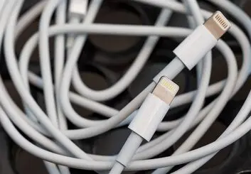 کابل USB-C به این زودی ها در آیفون های اپل مورد استفاده نخواهد گرفت
