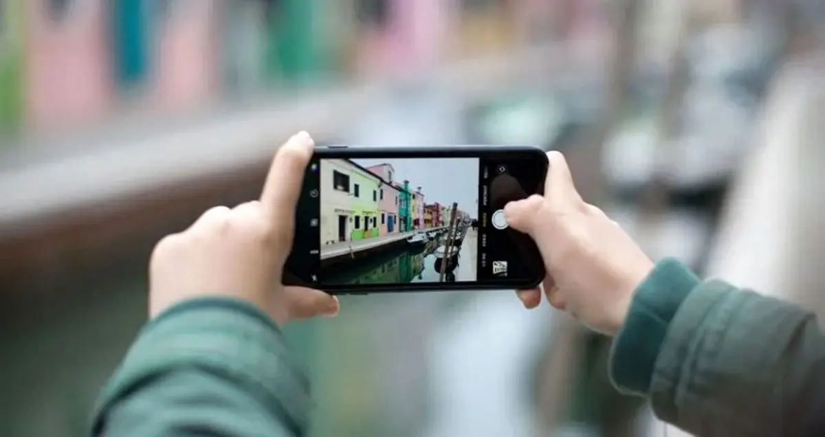 مخفی کردن تصاویر و ویدیوها در گوشی‌های آیفون