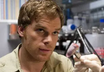 تصویر منتشر شده از فصل نهم سریال دکستر هویت جدید قاتل سریالی را فاش می‌کند