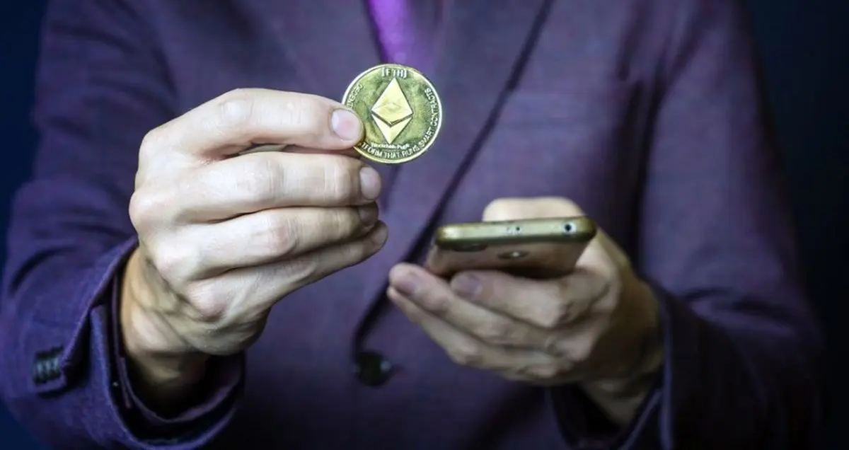 درآمد حاصل از هزینه تراکنش اتریوم به پایین‌ترین سطح خود در یک سال اخیر رسید!