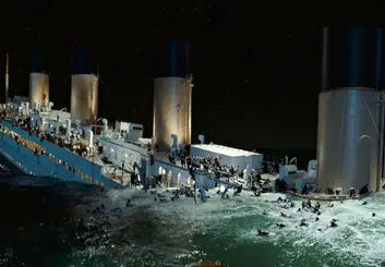 سکانس‌های فیلم تایتانیک که با واقعیت در تضاد هستند