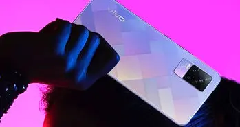 گوشی ویوو Y73 با قیمت 288 دلار عرضه می‌شود