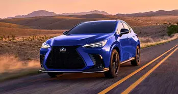 لکسوس NX مدل 2022 بهترین خودروی لوکس این کمپانی است!