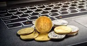 تاریخچه بیت کوین | اولین ارز دیجیتال از کجا آمد؟