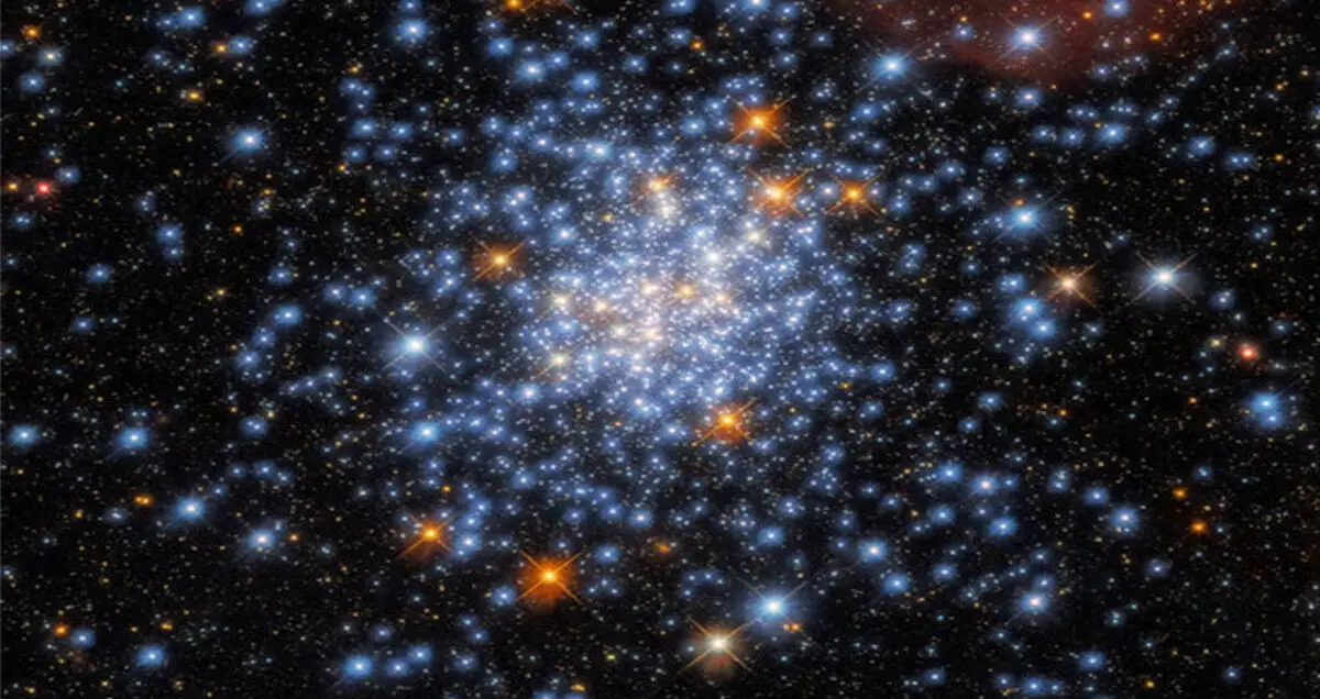 تصویر خیره‌کننده تلسکوپ هابل از خوشه ستاره ای NGC 330