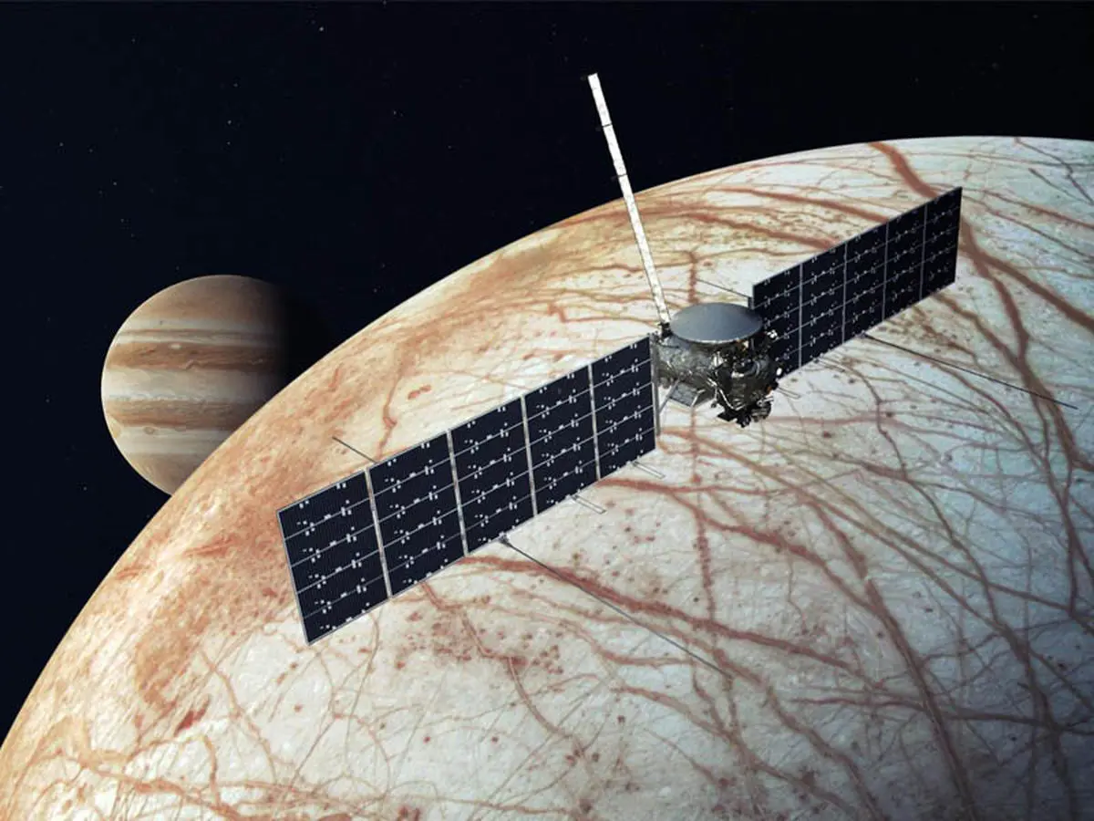 کاوشگر اروپا کلیپر ناسا سوار بر راکت اسپیس ایکس به فضا می‌رود