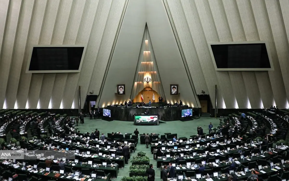 بررسی طرح صیانت کاربران در فضای مجازی به تعویق افتاد!