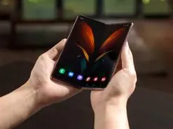 دوربین زیر صفحه نمایش گوشی سامسونگ فولد ۳ به هوش مصنوعی مجهز می‌شود