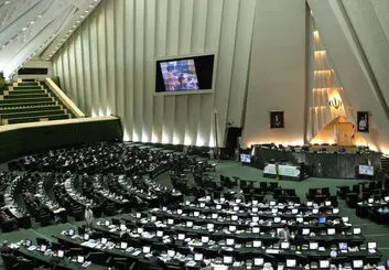 لغو بررسی طرح صیانت طبق اصل ۸۵ | طرح دوباره به صحن علنی برمی‌گردد