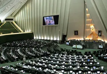 لغو بررسی طرح صیانت طبق اصل ۸۵ | طرح دوباره به صحن علنی برمی‌گردد