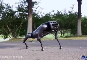 تماشا کنید | سگ رباتیک شیائومی | آخرین ربات همه‌فن‌حریف کمپانی چینی