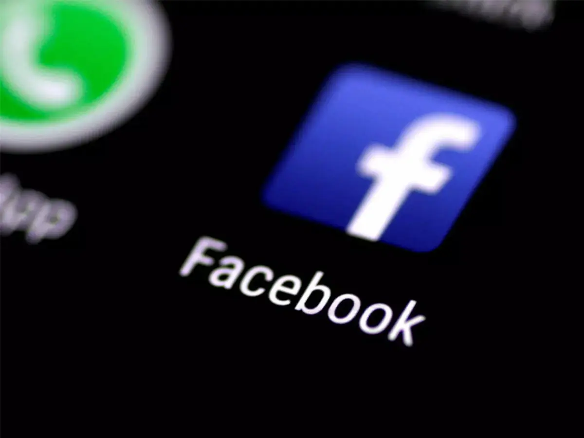 شکایت از فیسبوک: واتساپ و اینستاگرام را از تملک فیسبوک خارج کنید!