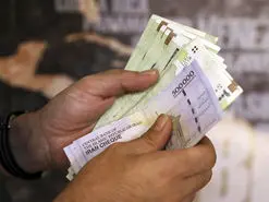 علت پرداخت نشدن حقوق مرداد کارکنان و بازنشستگان چیست؟