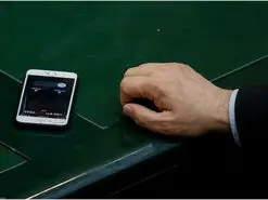 وقتی نماینده مجلس هم فیلترشکن روشن می‌کند | عکس جنجالی لو رفت!