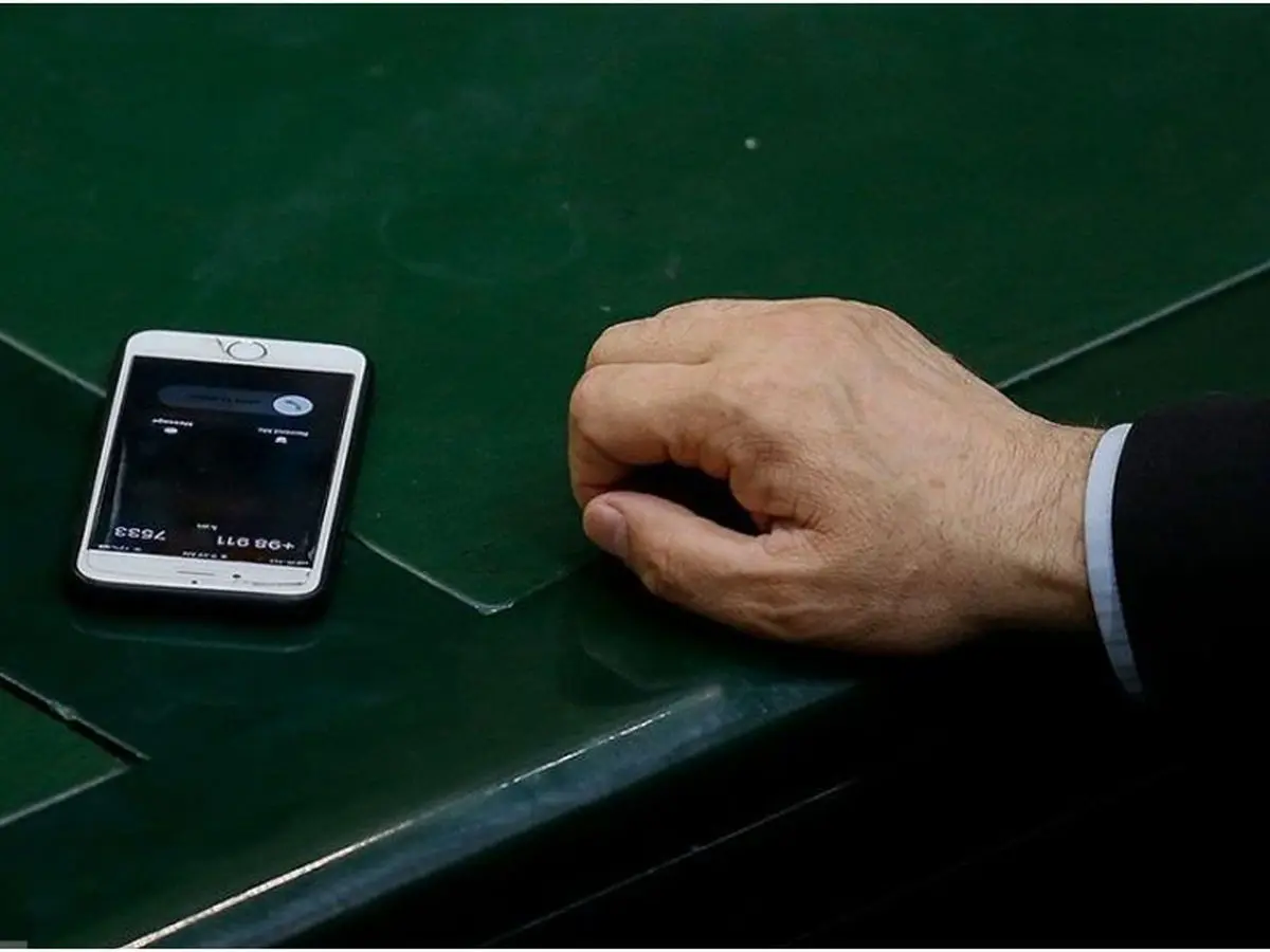 وقتی نماینده مجلس هم فیلترشکن روشن می‌کند | عکس جنجالی لو رفت!