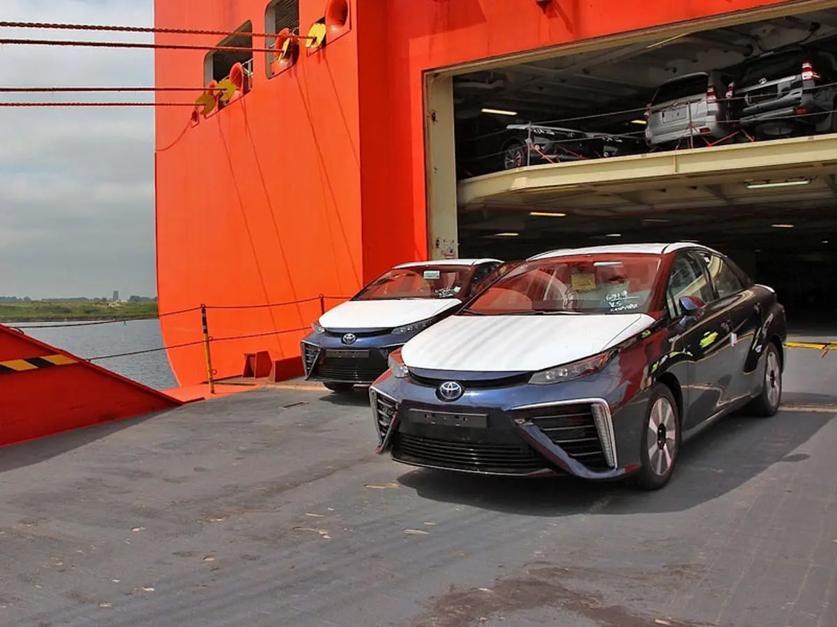 انحصار واردات خودرو برای خودروسازان شرط عجیب آزادسازی واردات!