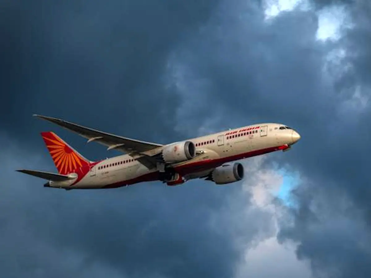 توسعه و رفع موانع راه اندازی هواپیماهای کوچک در کشور برای اشتغال