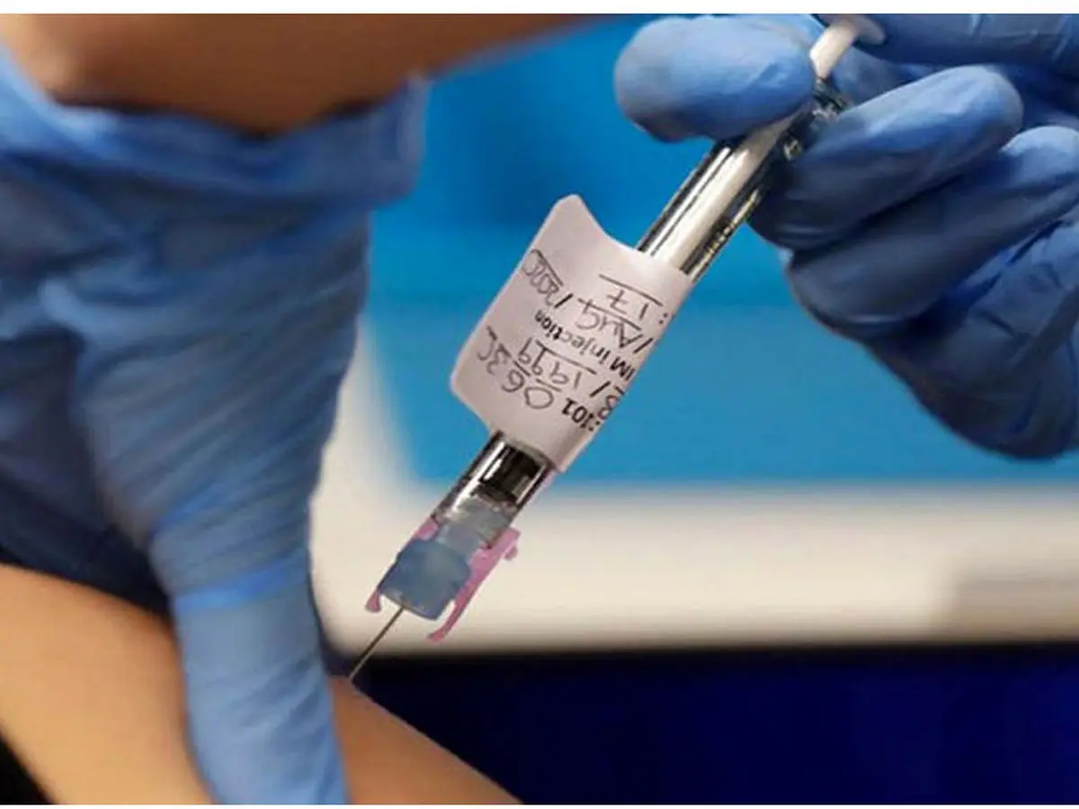 عین اللهی: واردات واکسن کرونا سرعت می‌گیرد