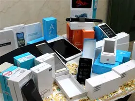 واردات 16 میلیون تلفن همراه در سال 99 | بازار موبایل ایران همچنان در قبضه سامسونگ