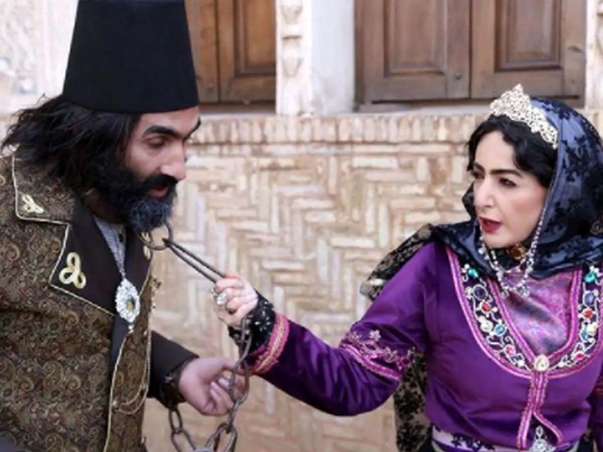 اعتراض به سانسور «قبله عالم» | شقایق دهقان و هادی کاظمی روایت می‌کنند