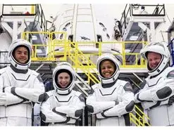 به فضا رفتن ۴ شهروند عادی توسط اسپیس ایکس