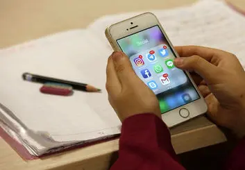 دانش آموزان مجازی در خطر شکارچیان آنلاین