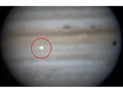 یک شیء مرموز به سیاره مشتری برخورد کرده است