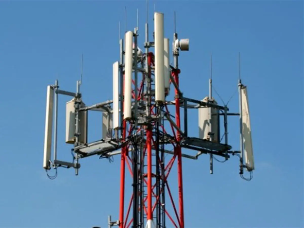 روش اندازه گیری امواج دکل موبایل | چطور از دکل‌های غیراستاندارد شکایت کنیم؟