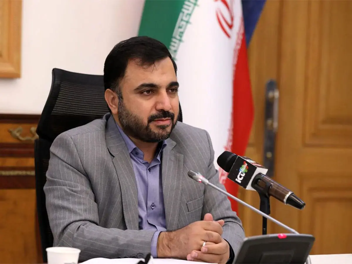 از گوشی ایرانی استفاده می‌کنم | امید به صادرات گوشی‌های تولید داخل